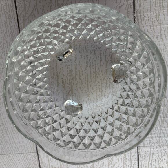 Vintage Indiana Glass Diamond Point Three Footed Scalloped Edge Bowl - Picture 4 of 7